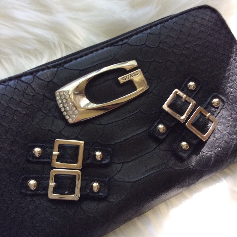 Guess wallet 🖤 - Picture 2 of 4